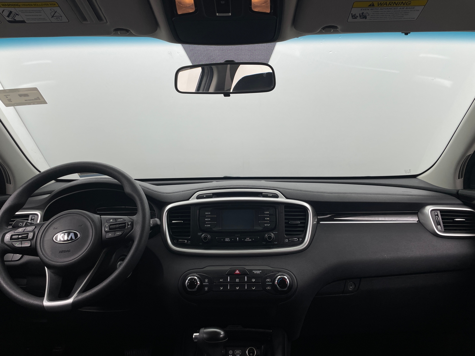 Thumbnail: 2017 Kia Sorento - 3