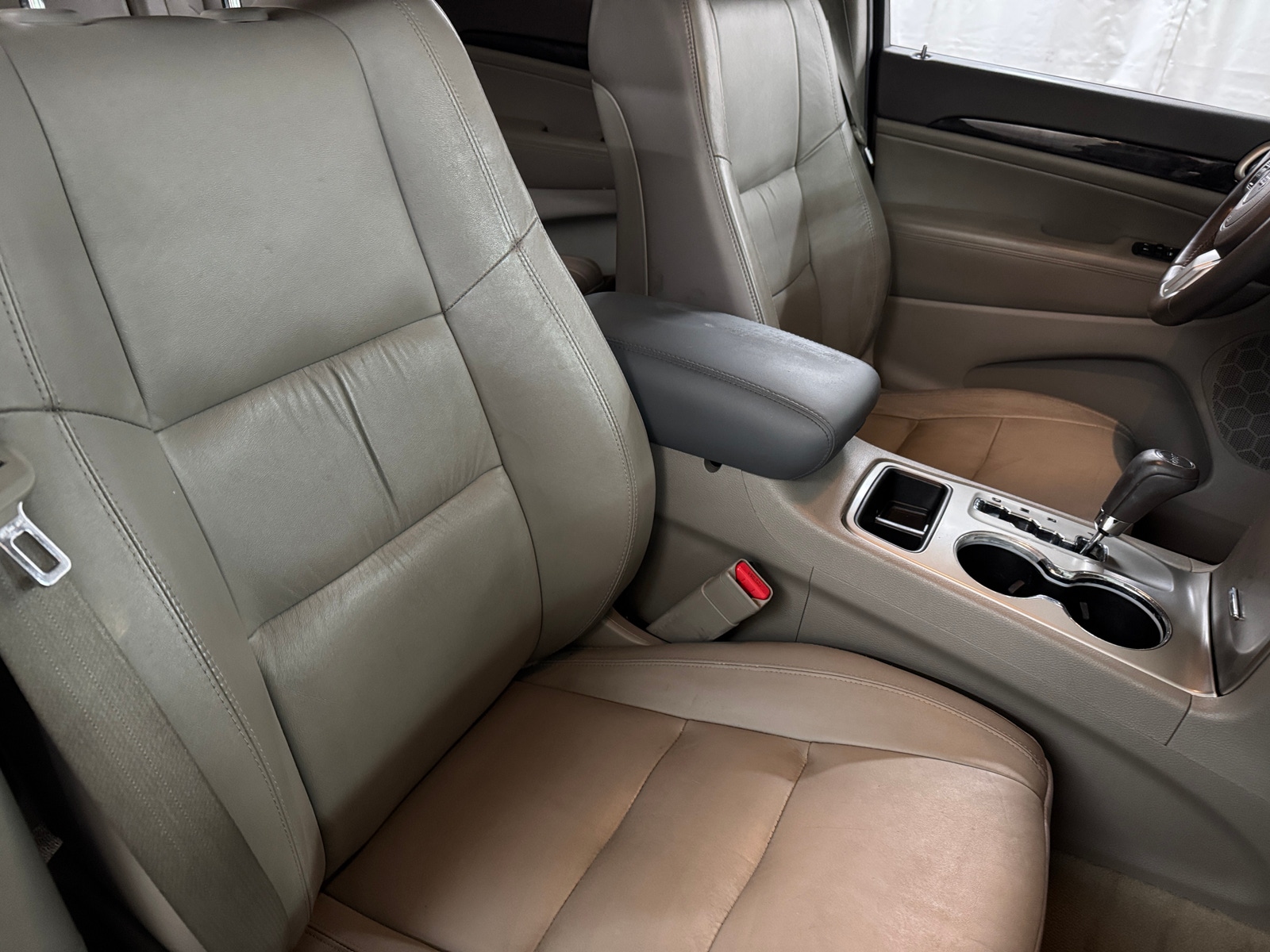 Thumbnail: 2013 Jeep Grand Cherokee - 2