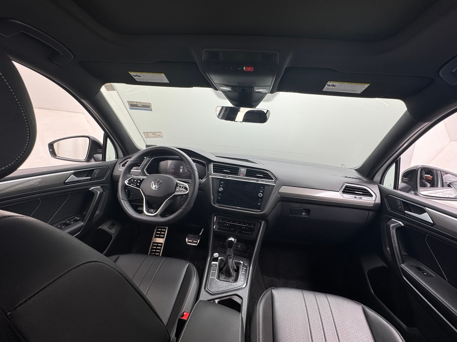 Thumbnail: 2024 Volkswagen Tiguan - 2