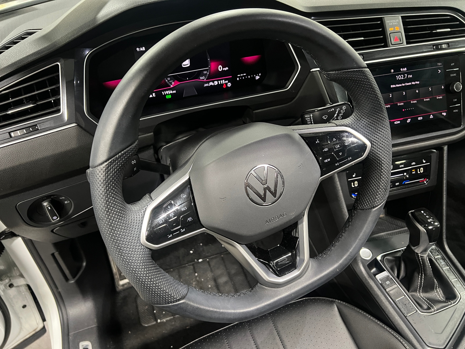 Thumbnail: 2024 Volkswagen Tiguan - 4