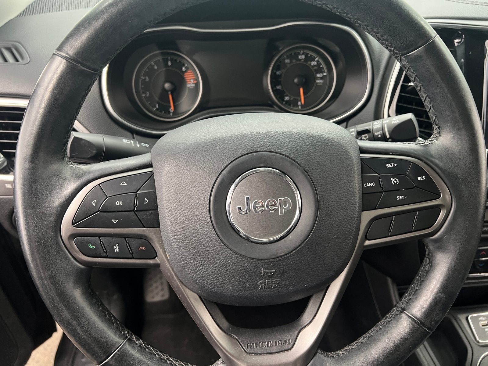 Thumbnail: 2019 Jeep Cherokee - 4