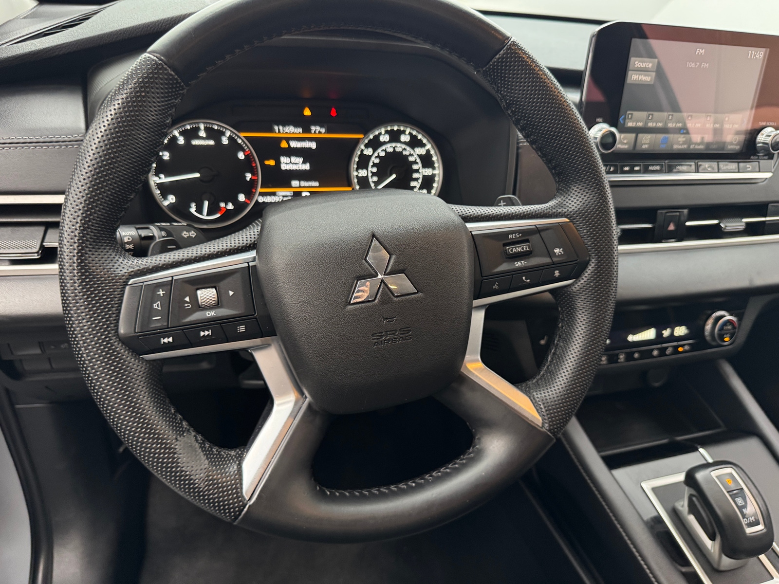 Thumbnail: 2023 Mitsubishi Outlander - 4