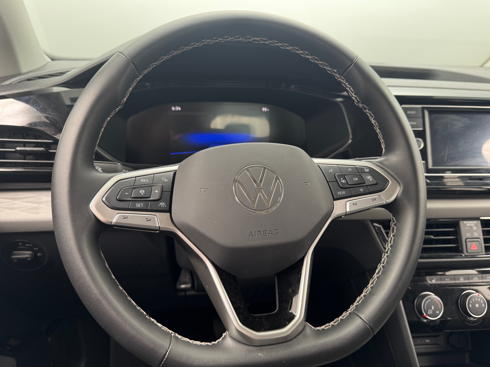 Thumbnail: 2024 Volkswagen Taos - 5