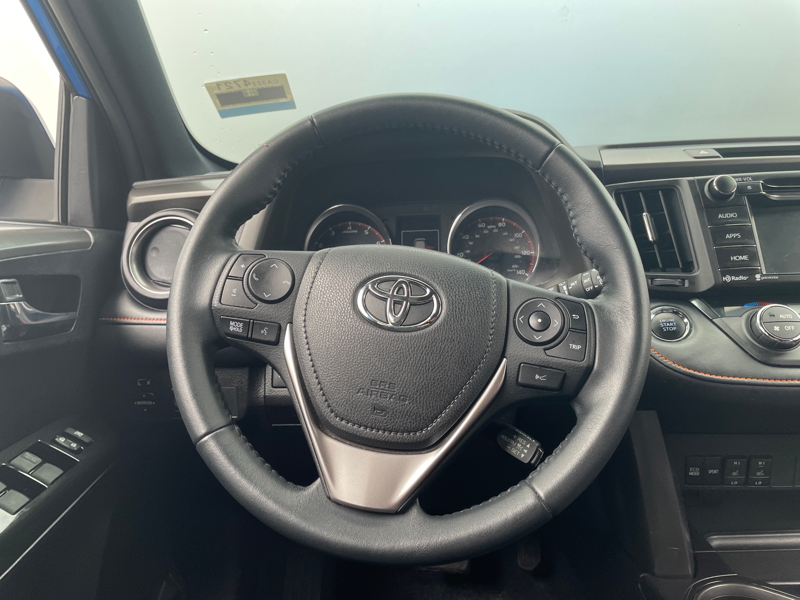 Thumbnail: 2017 Toyota RAV4 - 4