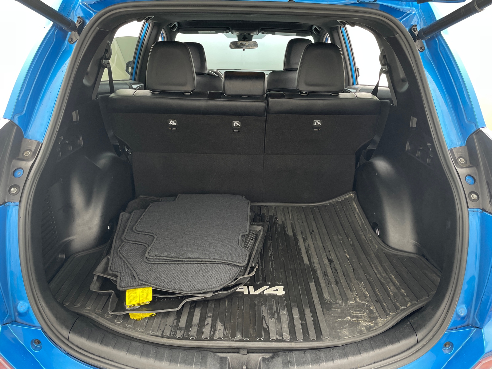 Thumbnail: 2017 Toyota RAV4 - 6