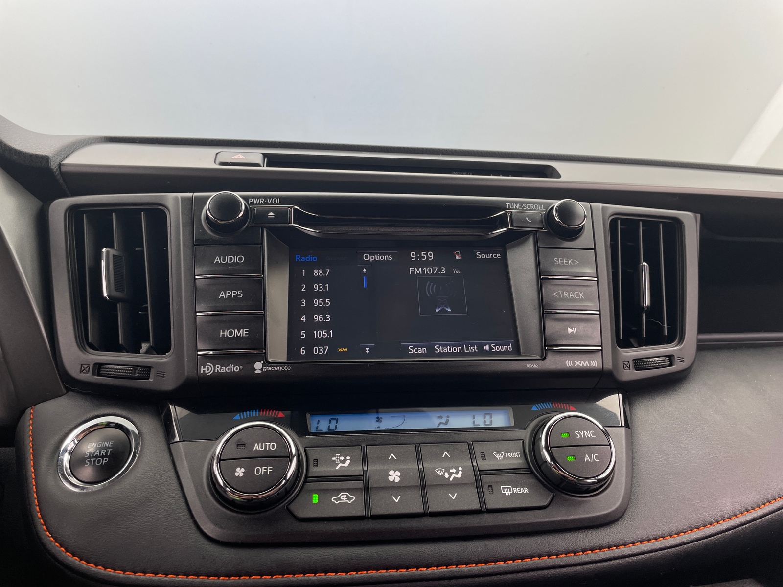 Thumbnail: 2017 Toyota RAV4 - 3