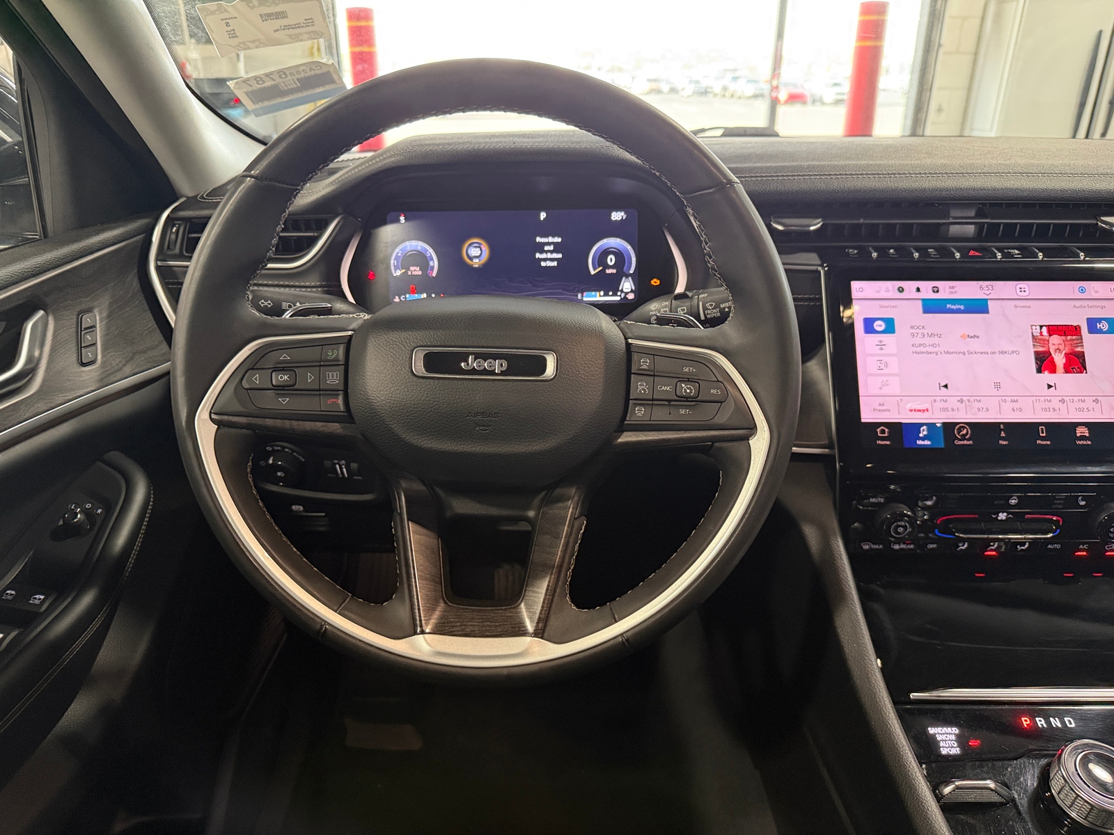 Thumbnail: 2023 Jeep Grand Cherokee L - 4