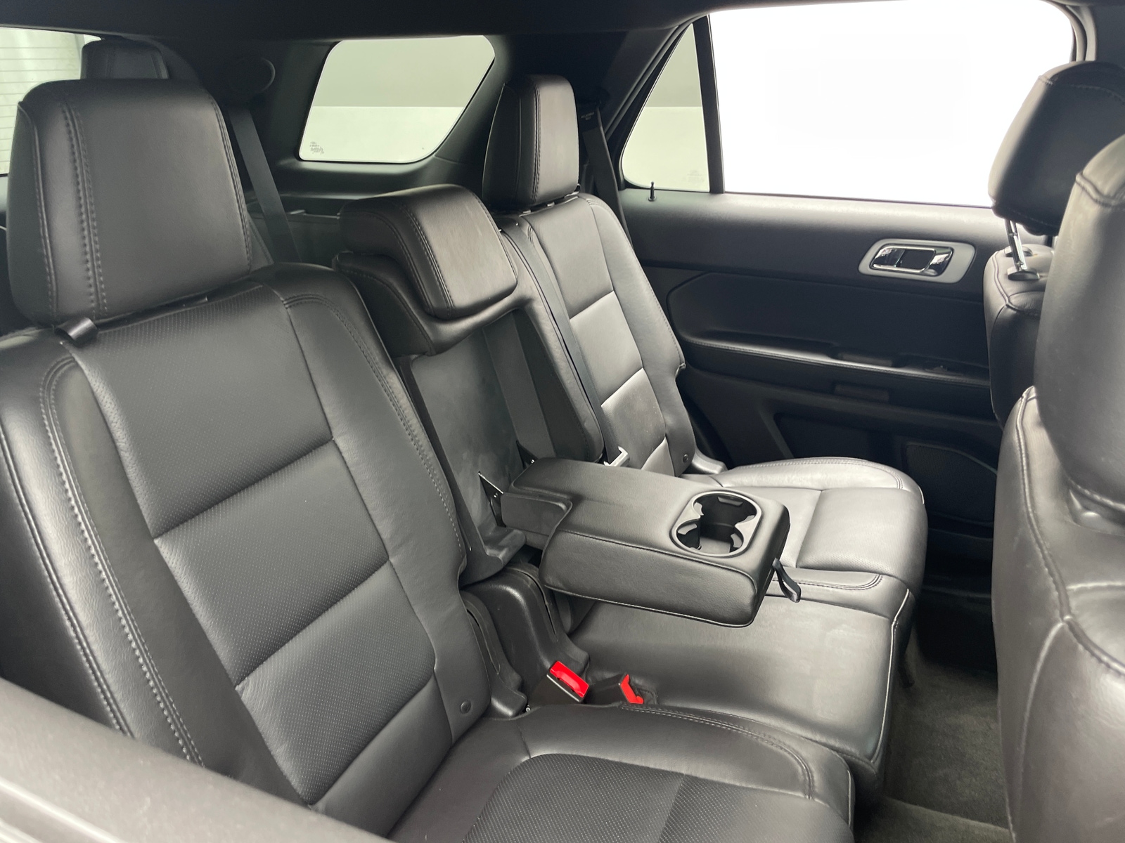 Thumbnail: 2015 Ford Explorer - 5