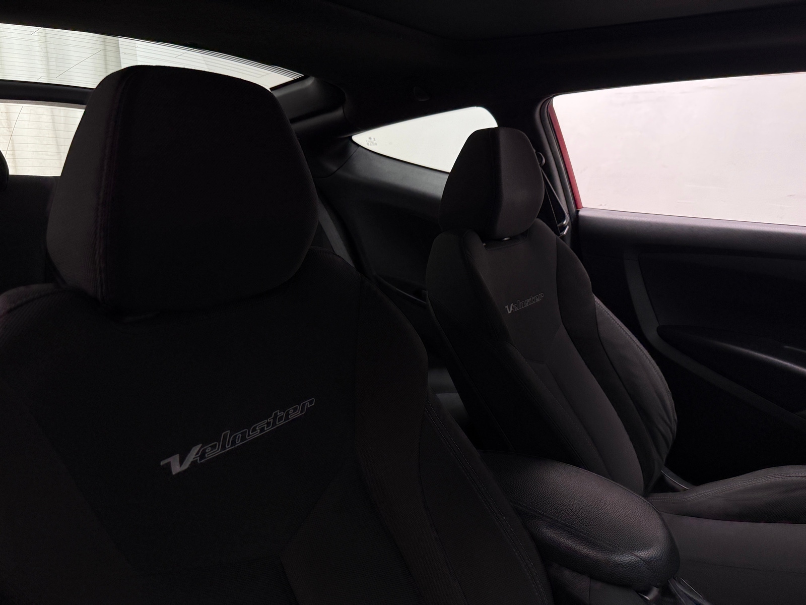 Thumbnail: 2017 Hyundai Veloster - 2