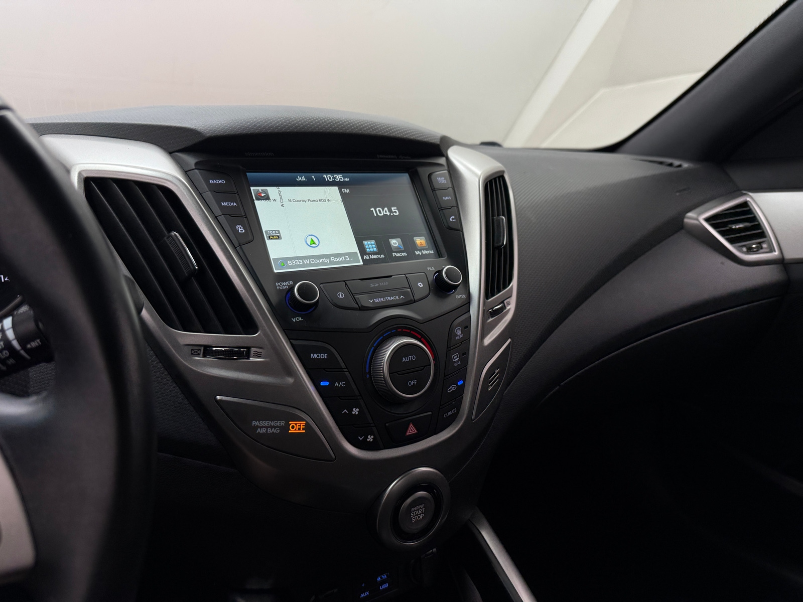 Thumbnail: 2017 Hyundai Veloster - 4