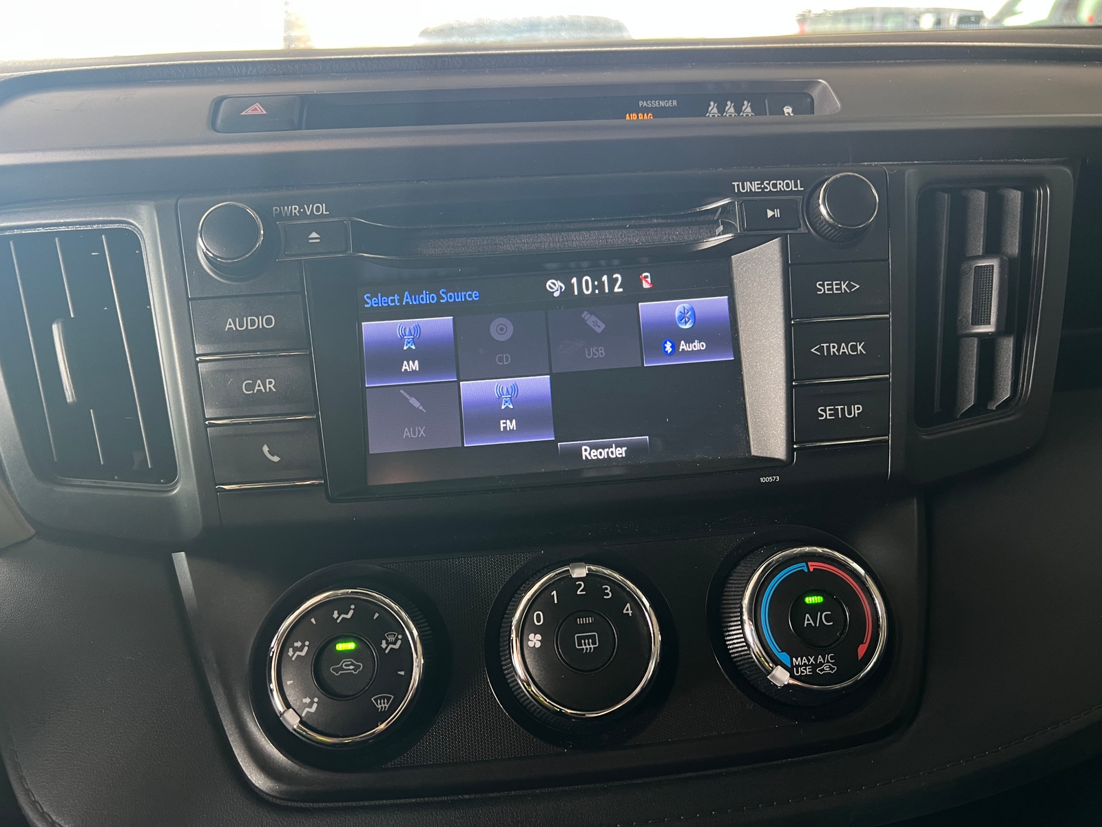 Thumbnail: 2018 Toyota RAV4 - 4