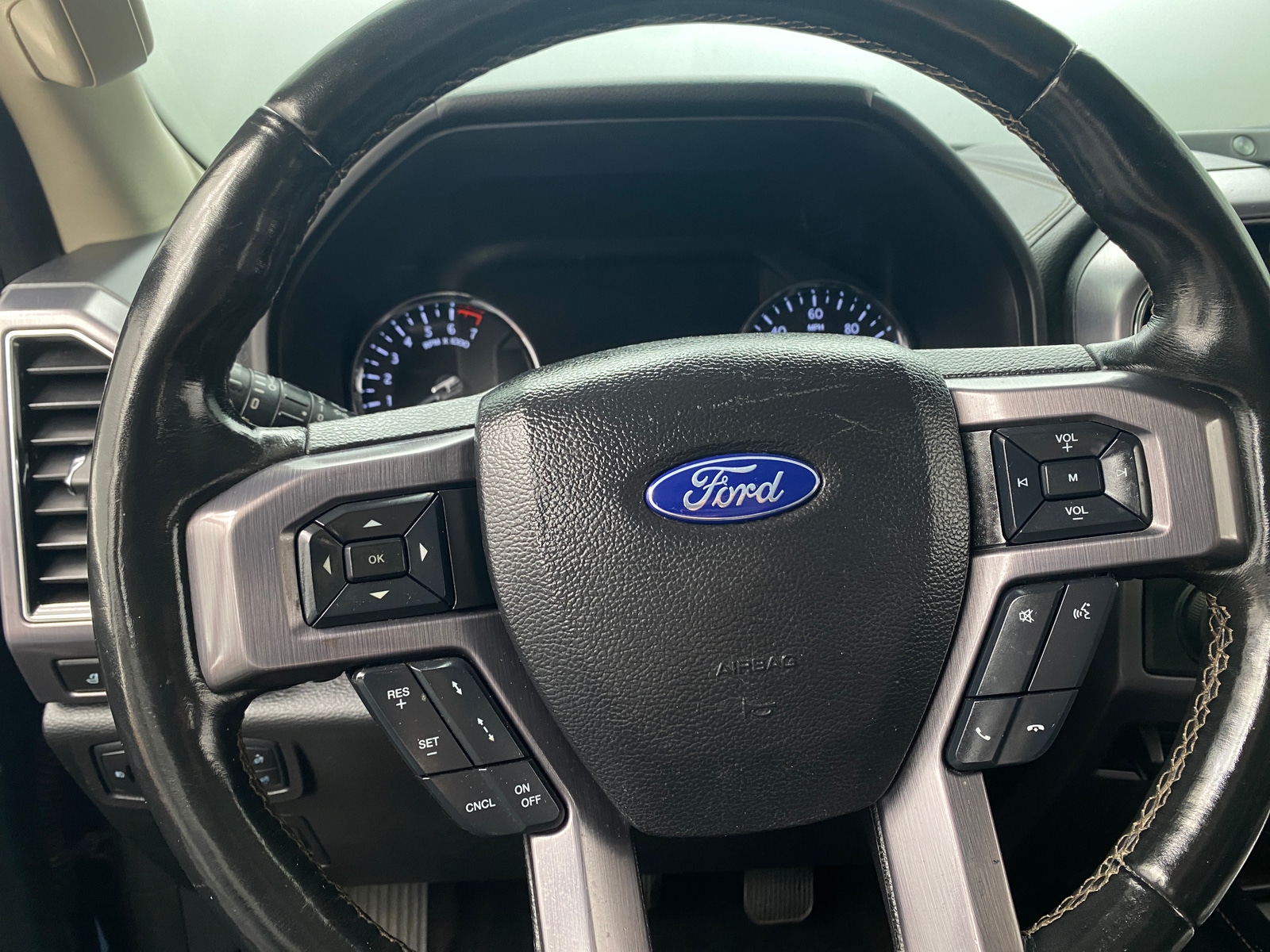 Thumbnail: 2019 Ford Expedition - 4