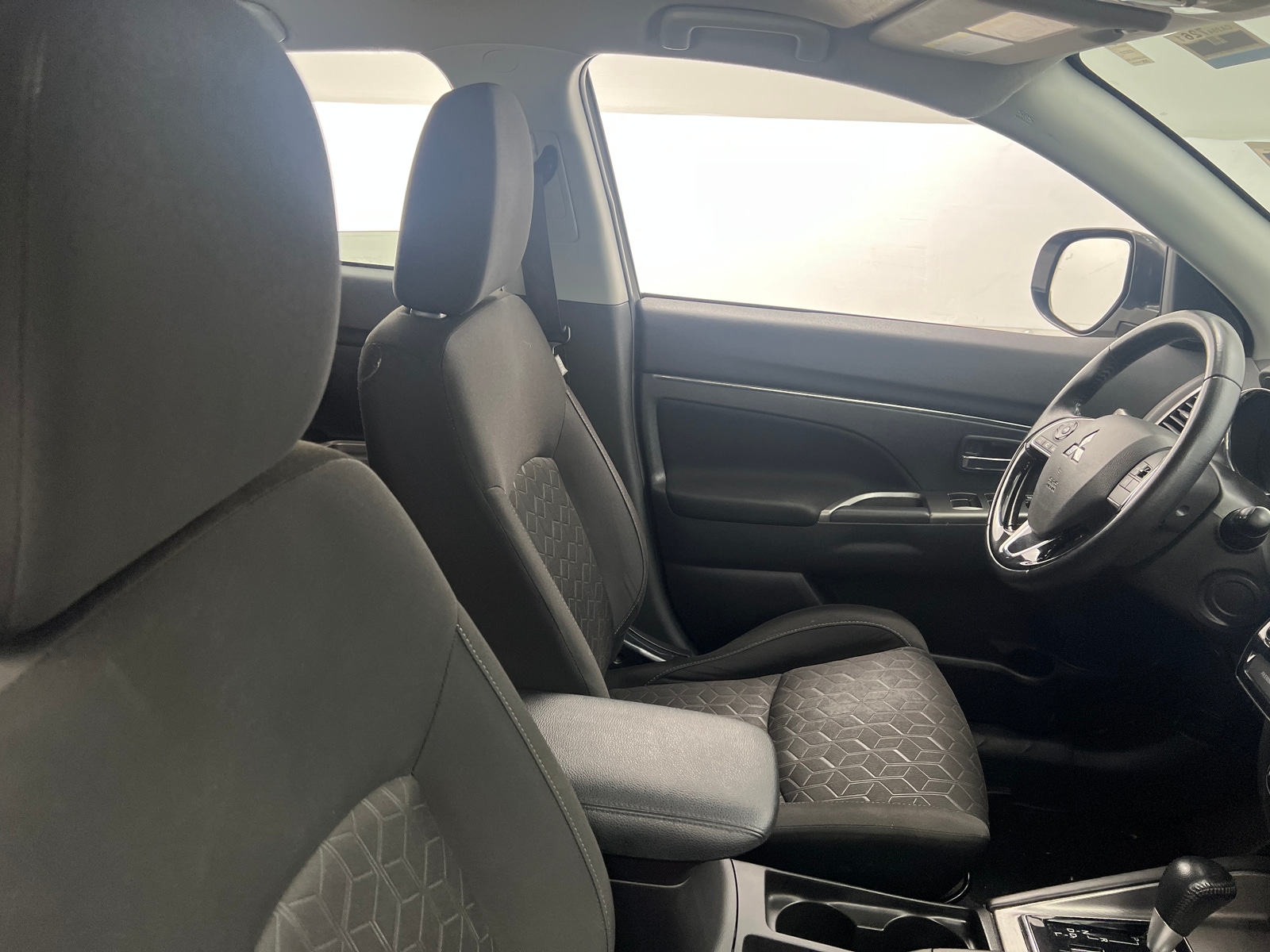 Thumbnail: 2020 Mitsubishi Outlander Sport - 2