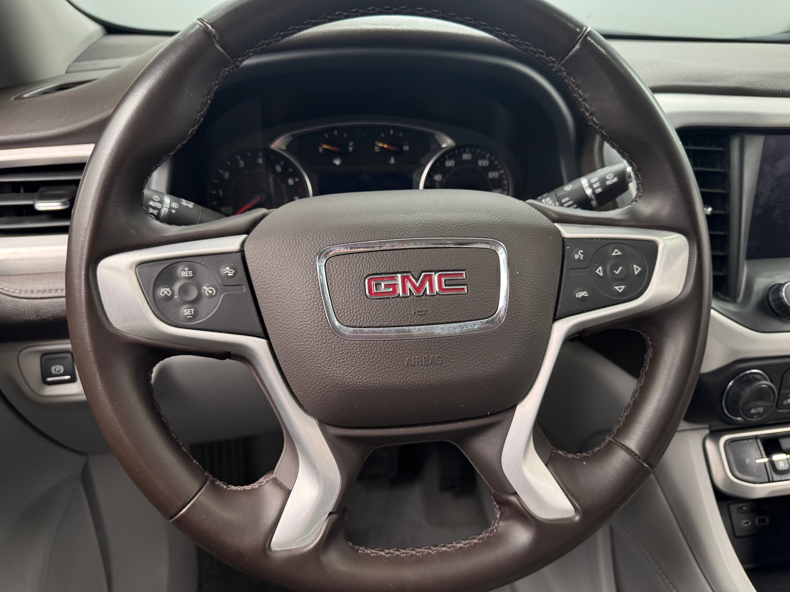 Thumbnail: 2023 GMC Acadia - 4