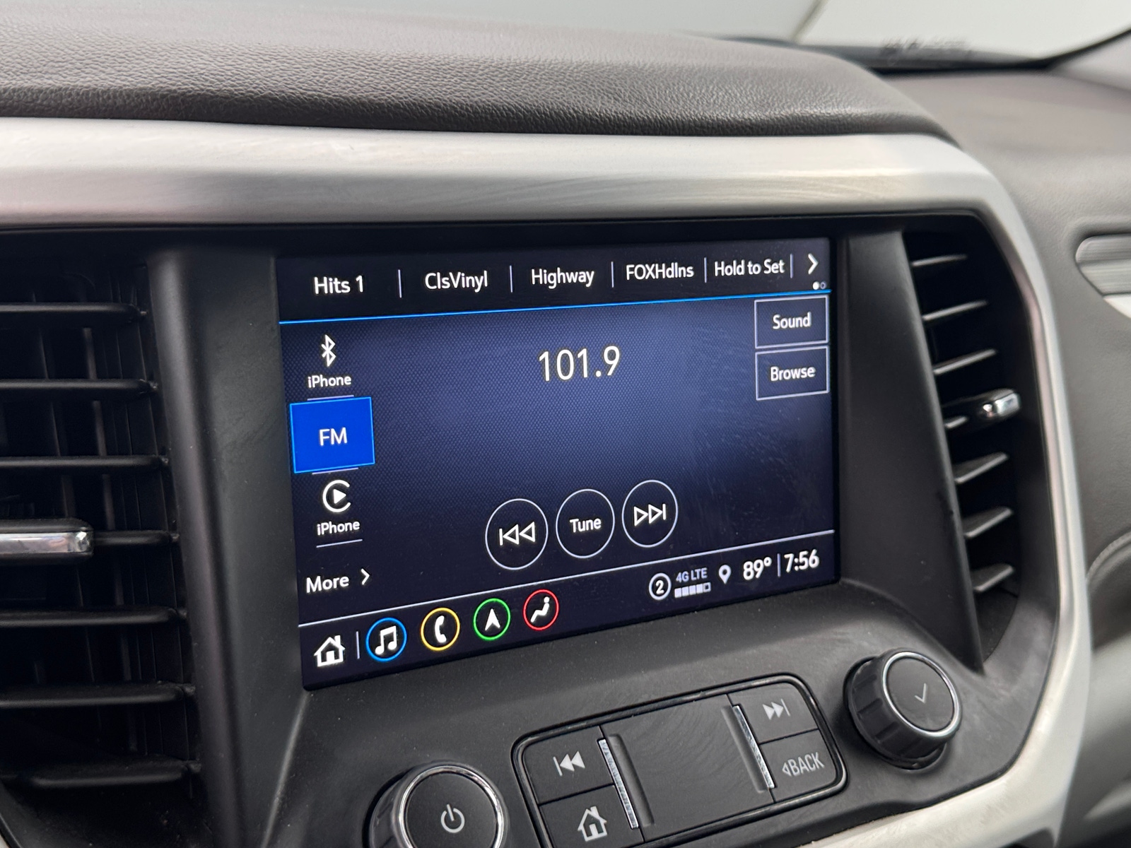 Thumbnail: 2023 GMC Acadia - 3