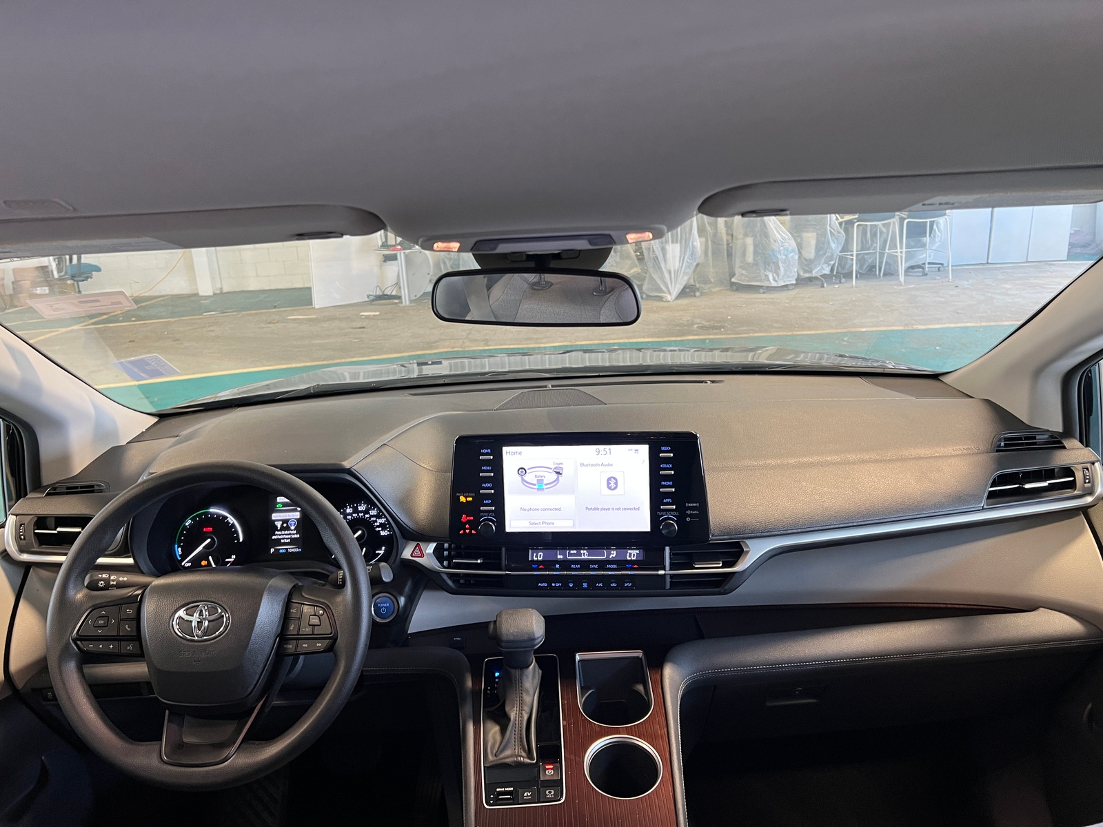 Thumbnail: 2023 Toyota Sienna - 3