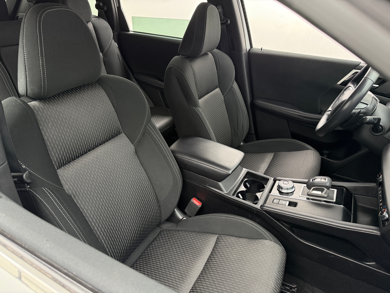 Thumbnail: 2022 Mitsubishi Outlander - 2