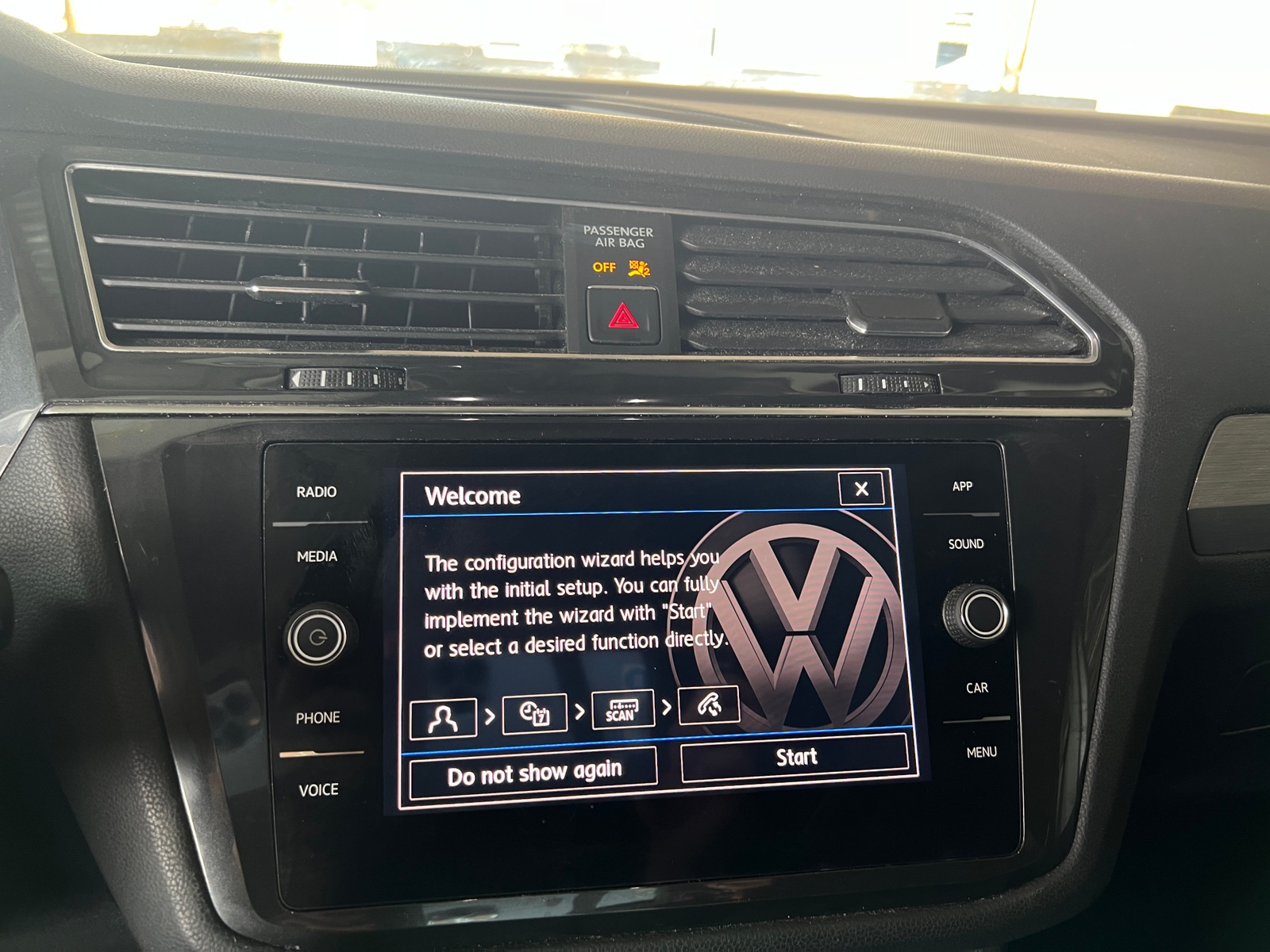Thumbnail: 2018 Volkswagen Tiguan - 3