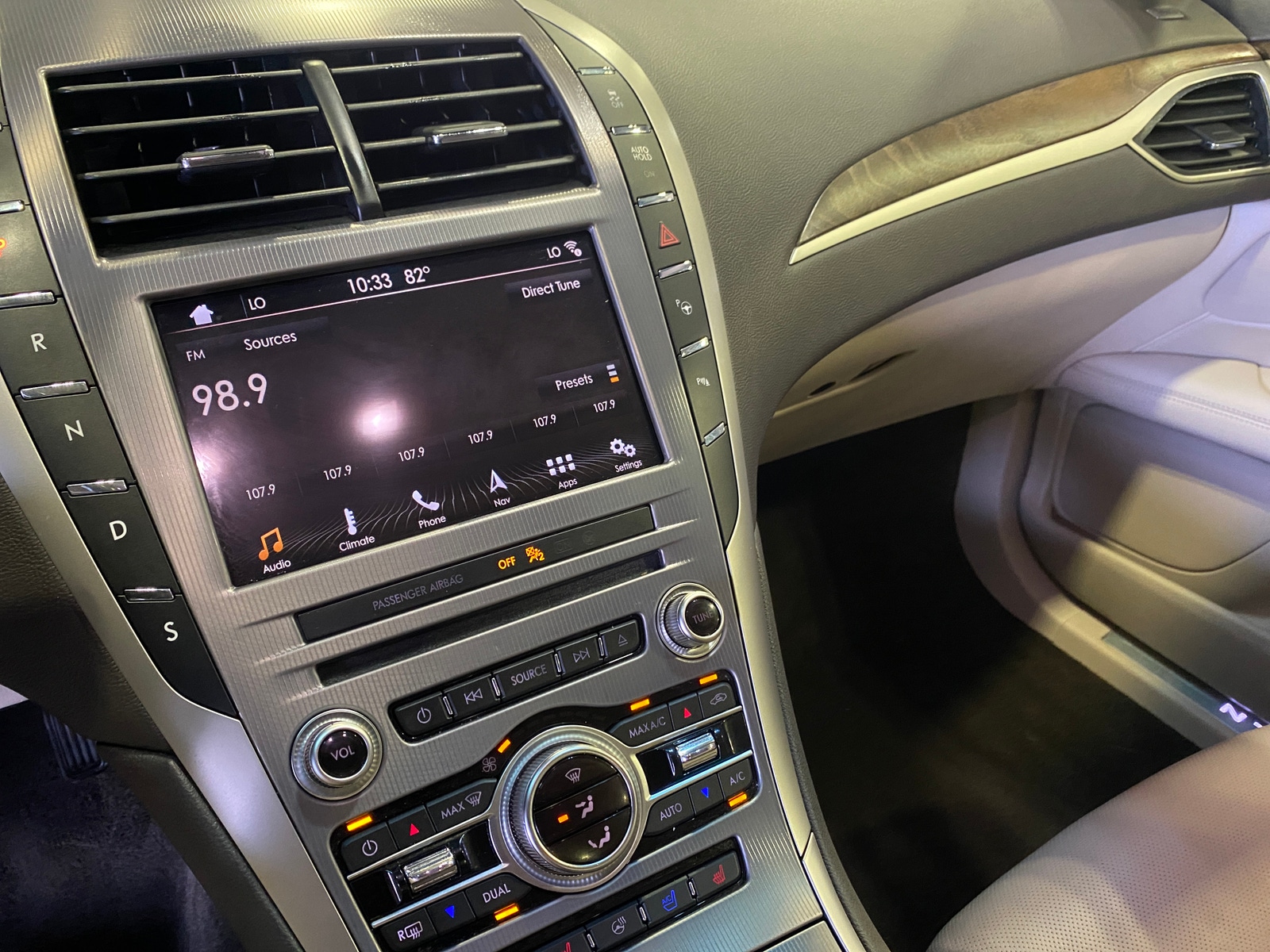 Thumbnail: 2019 Lincoln MKZ - 3