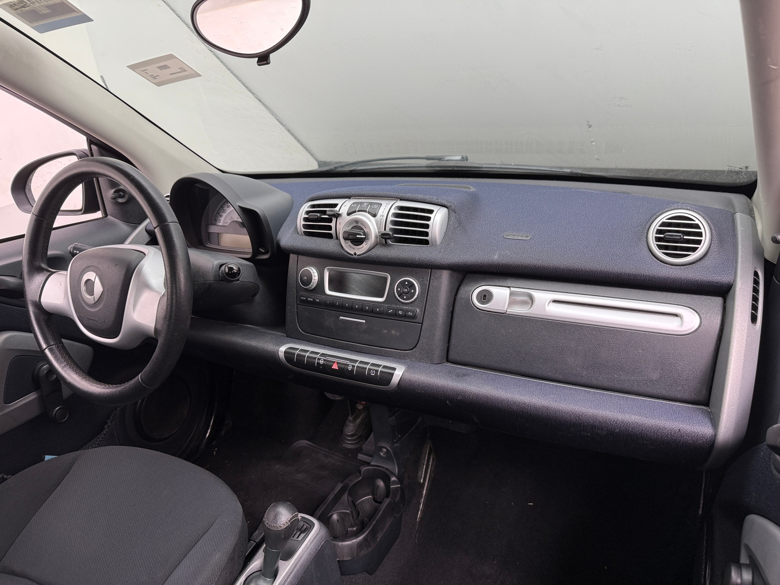 Thumbnail: 2015 smart fortwo - 3