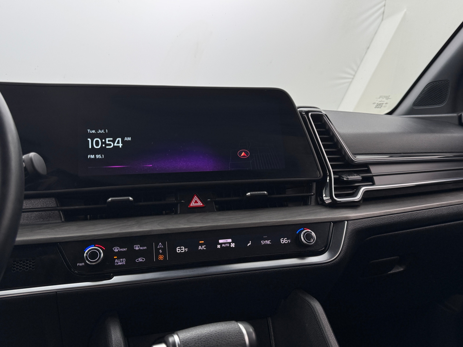 Thumbnail: 2024 Kia Sportage - 3