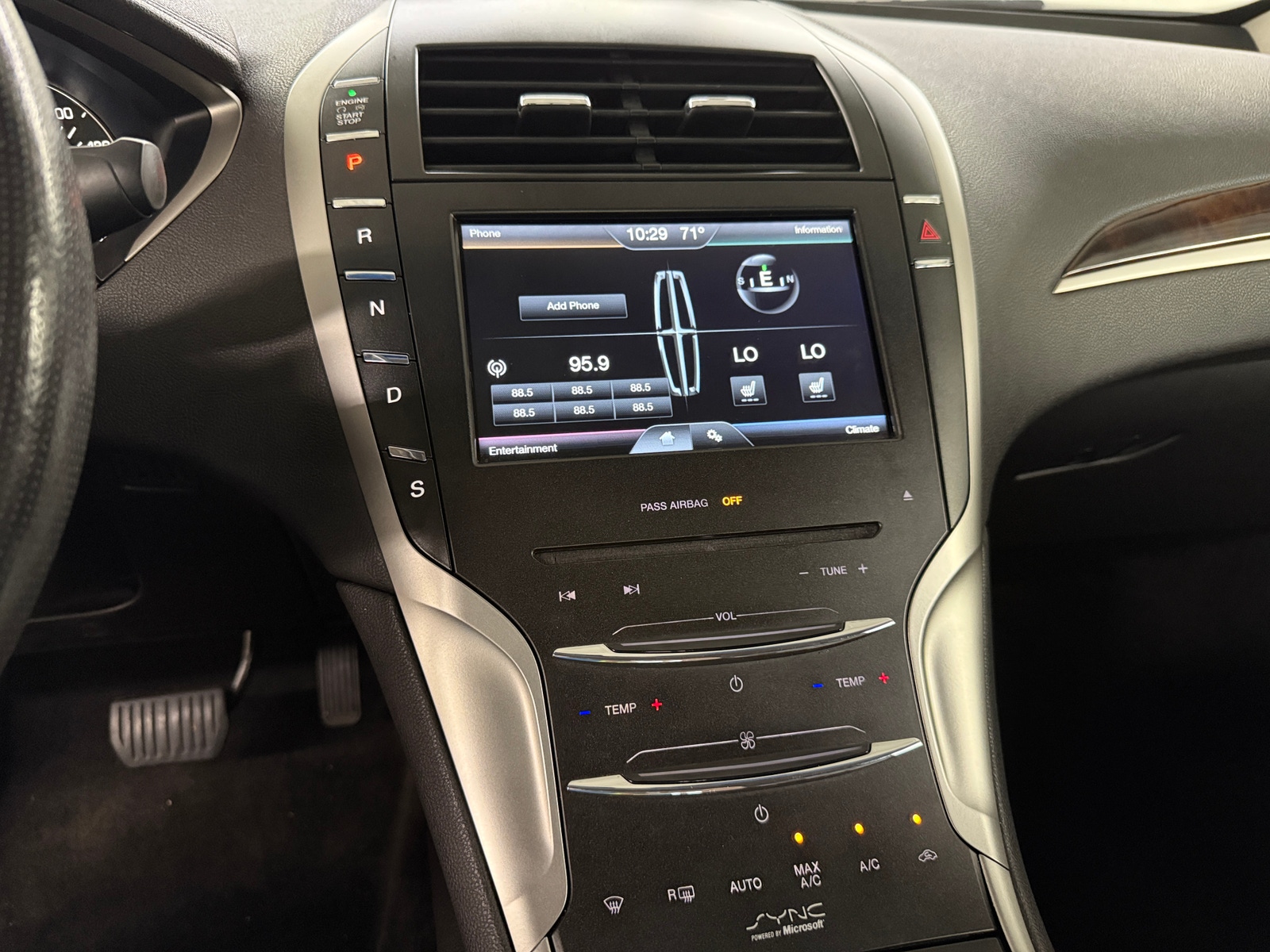 Thumbnail: 2014 Lincoln MKZ - 3