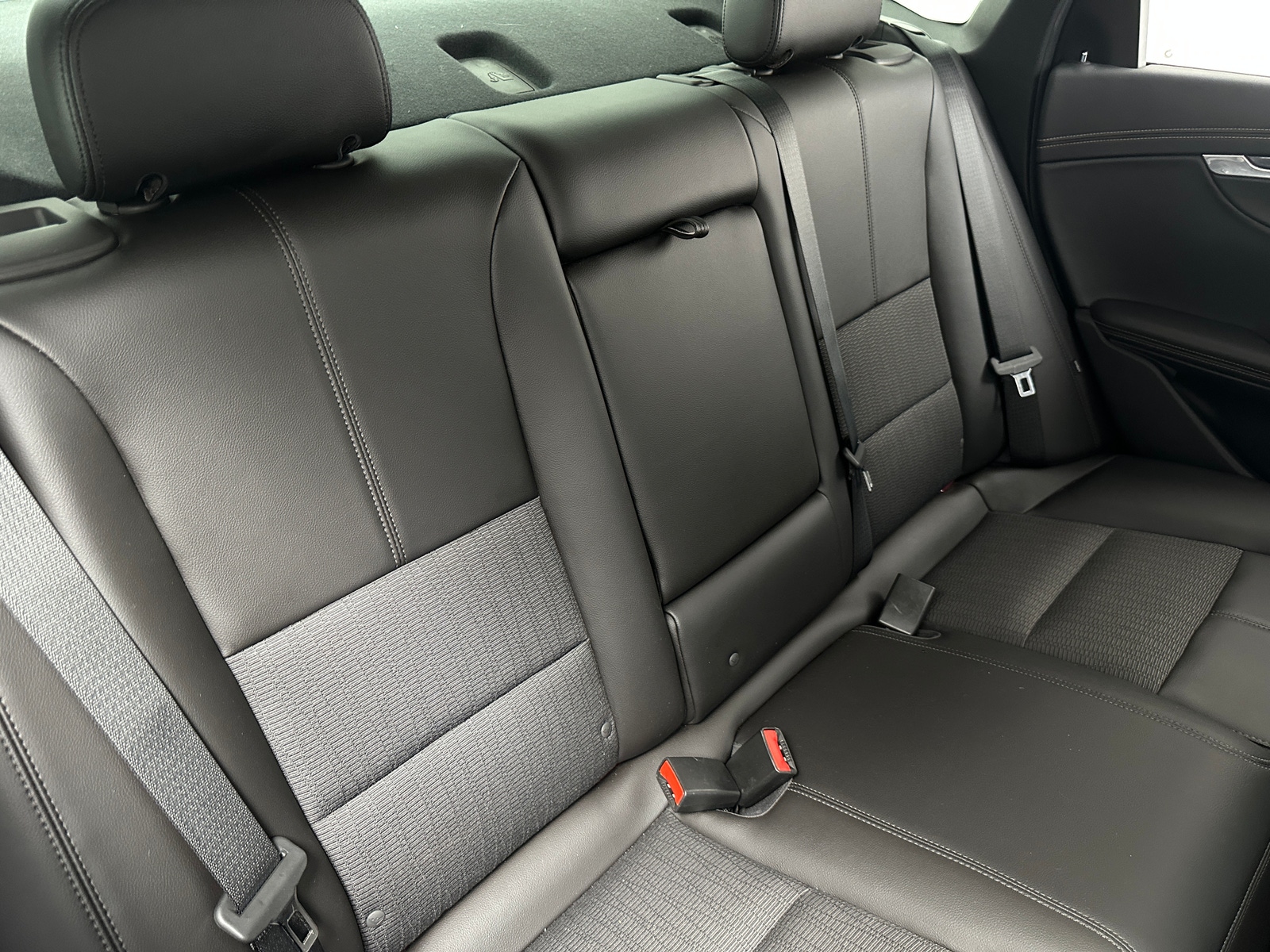 Thumbnail: 2016 Chevrolet Impala - 5