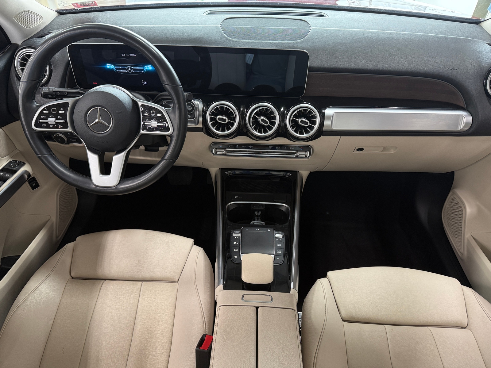 Thumbnail: 2021 Mercedes-Benz GLB - 2