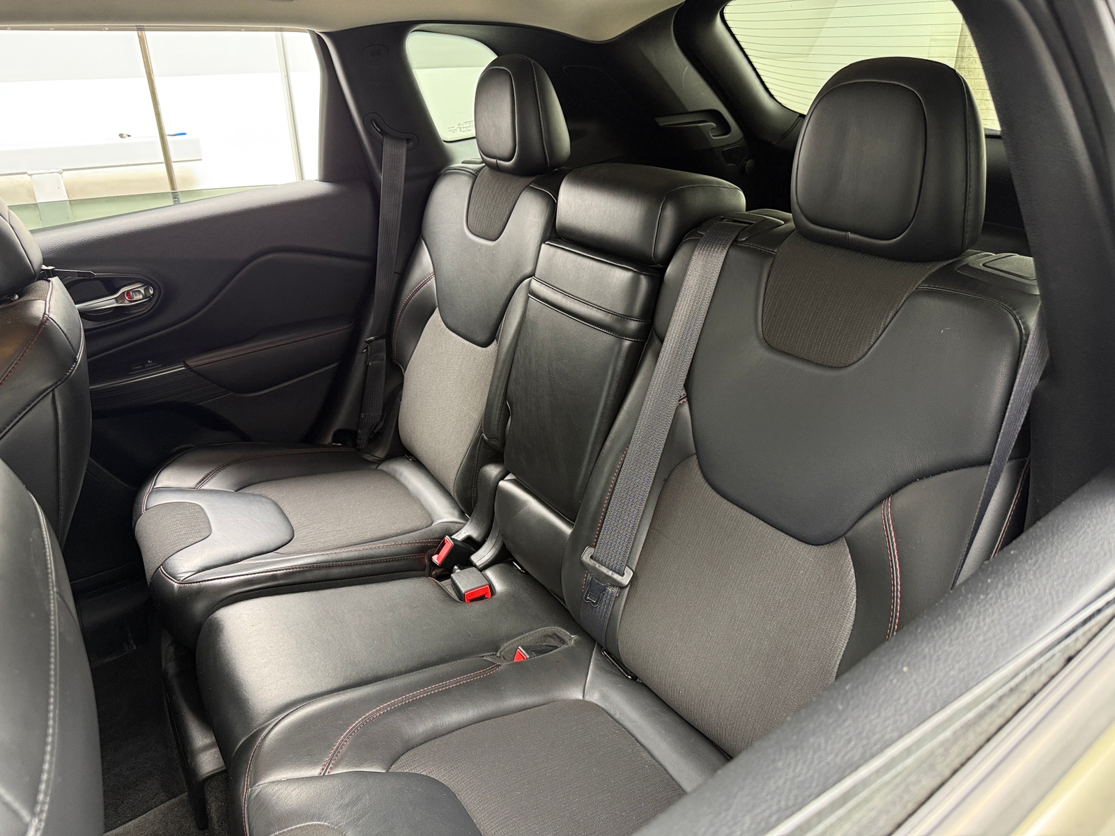 Thumbnail: 2015 Jeep Cherokee - 6