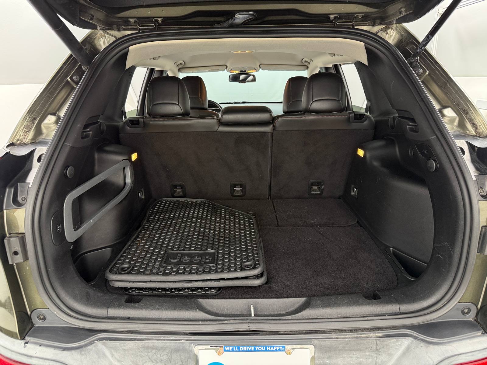 Thumbnail: 2015 Jeep Cherokee - 7