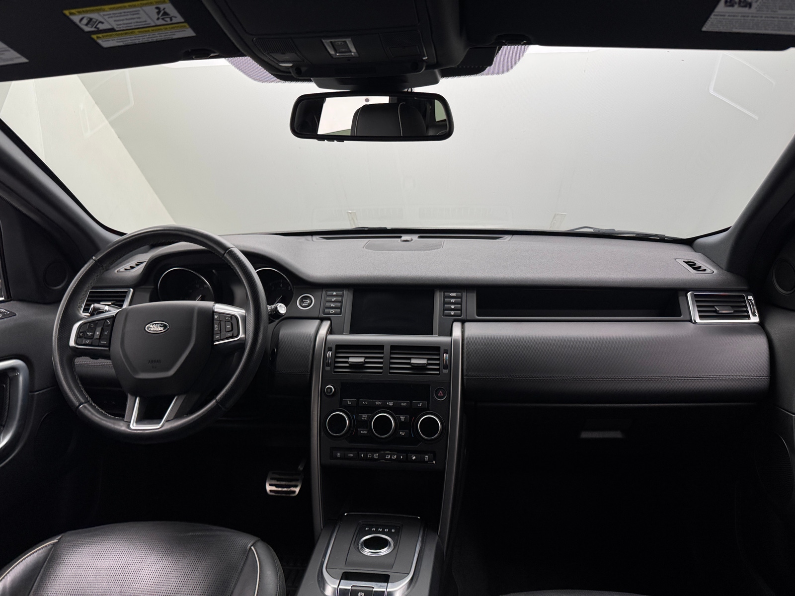 Thumbnail: 2019 Land Rover Discovery Sport - 2