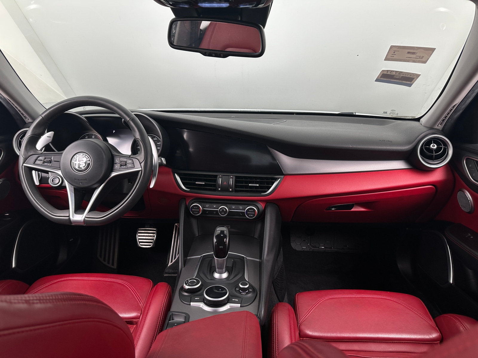 Thumbnail: 2019 Alfa Romeo Giulia - 2