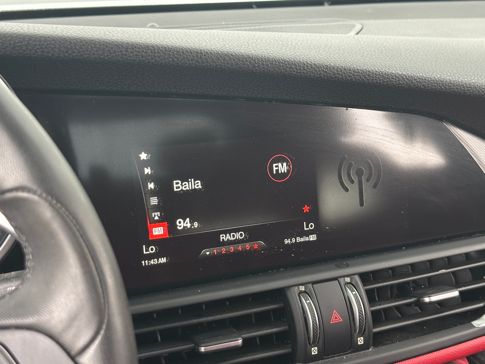 Thumbnail: 2019 Alfa Romeo Giulia - 3
