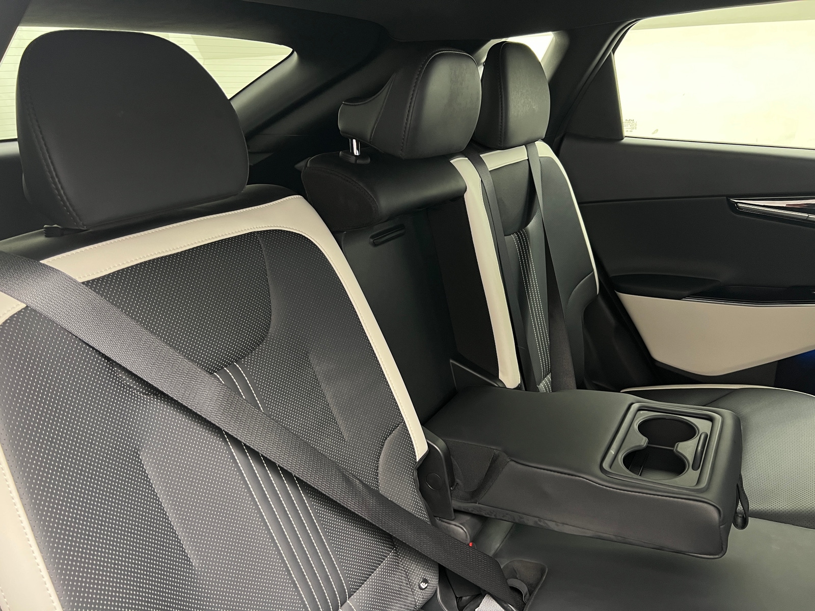 Thumbnail: 2024 Kia EV6 - 5