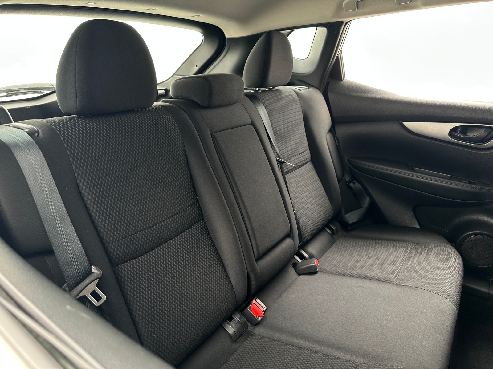 Thumbnail: 2020 Nissan Rogue Sport - 6
