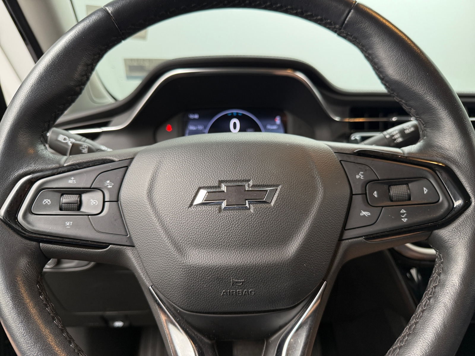 Thumbnail: 2022 Chevrolet Bolt EUV - 4