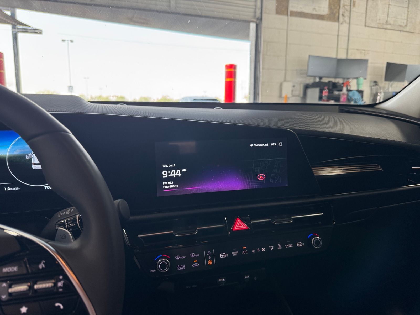Thumbnail: 2024 Kia Niro - 3
