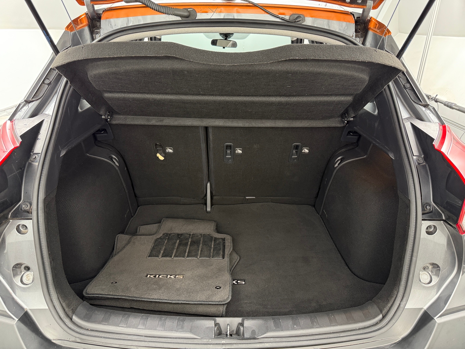 Thumbnail: 2020 Nissan Kicks - 7