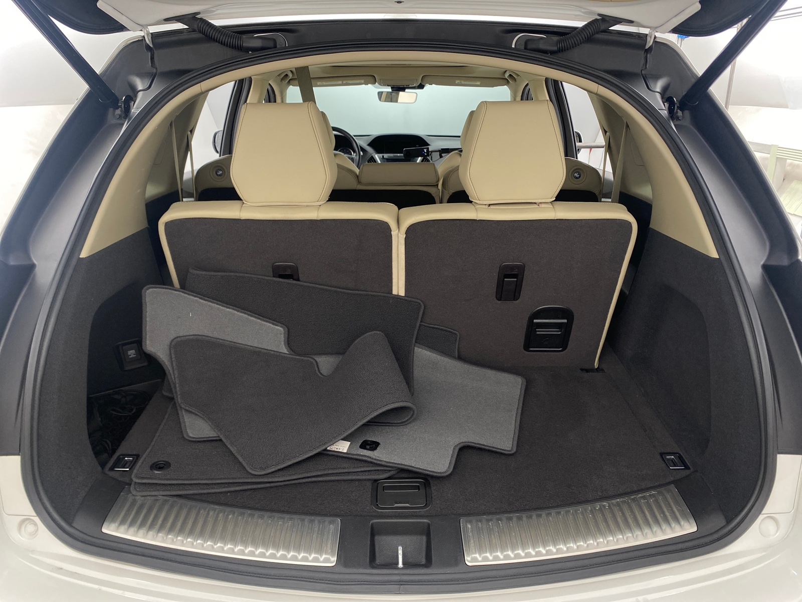 Thumbnail: 2020 Acura MDX - 6