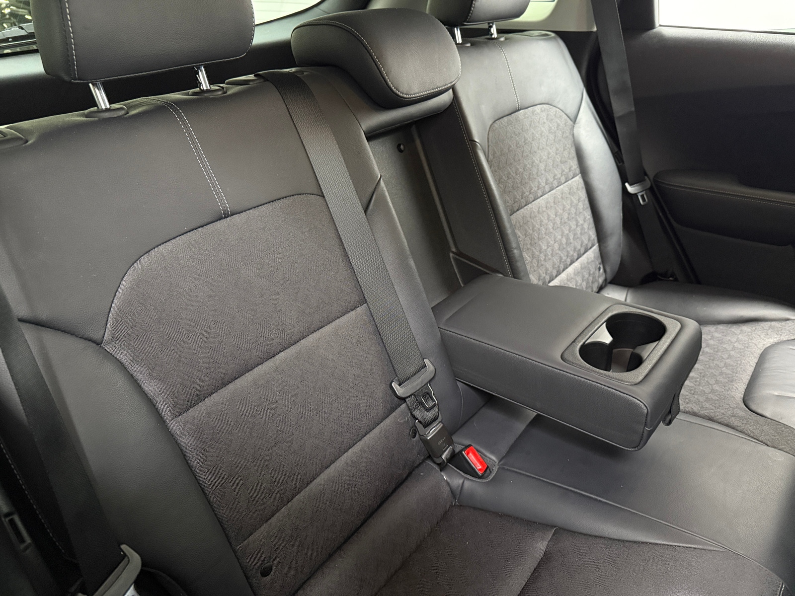 Thumbnail: 2018 Kia Niro - 5