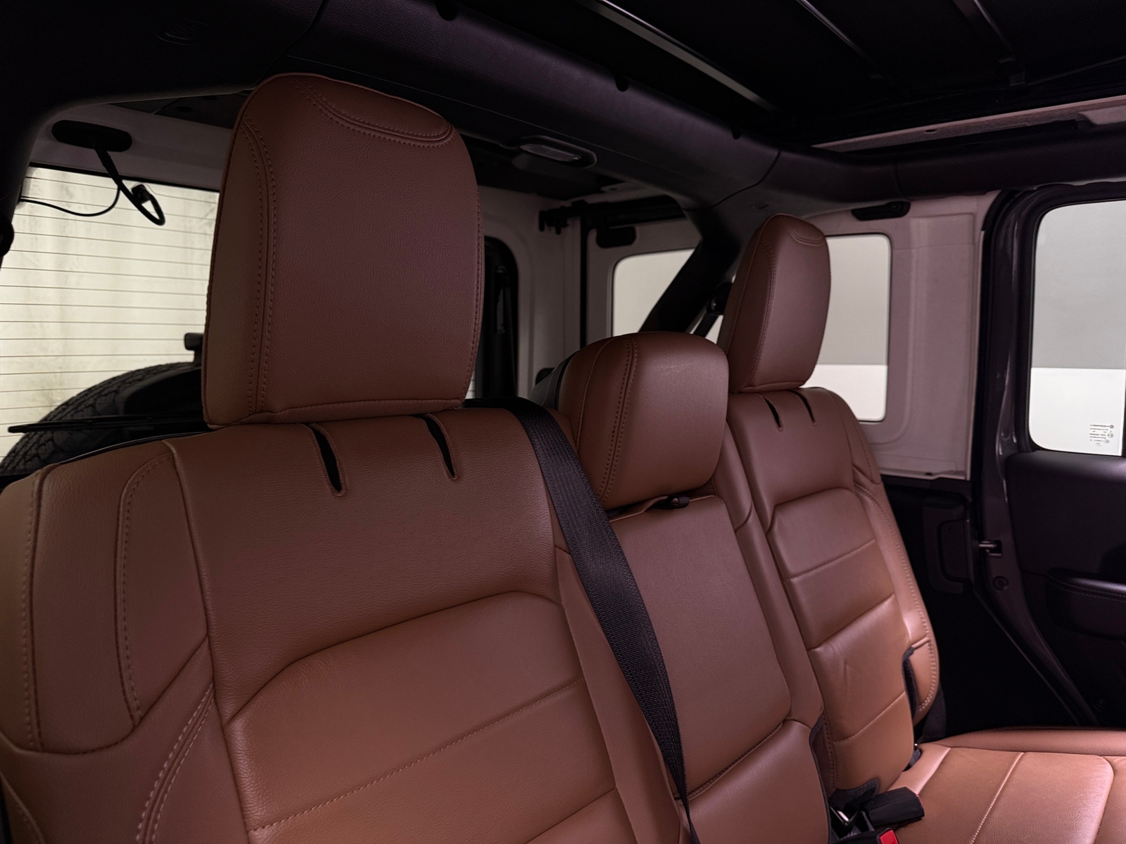 Thumbnail: 2020 Jeep Wrangler - 5