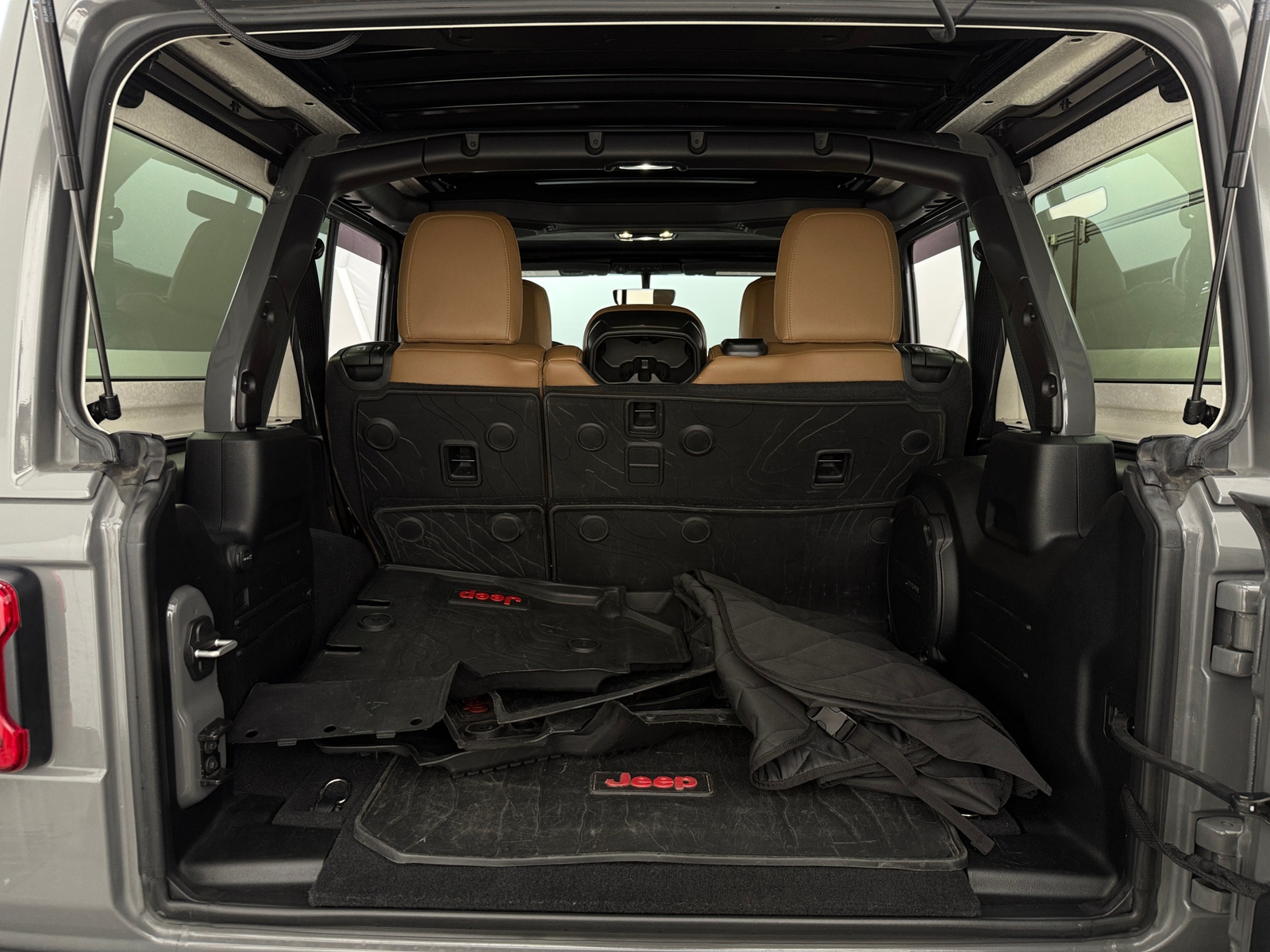Thumbnail: 2020 Jeep Wrangler - 6