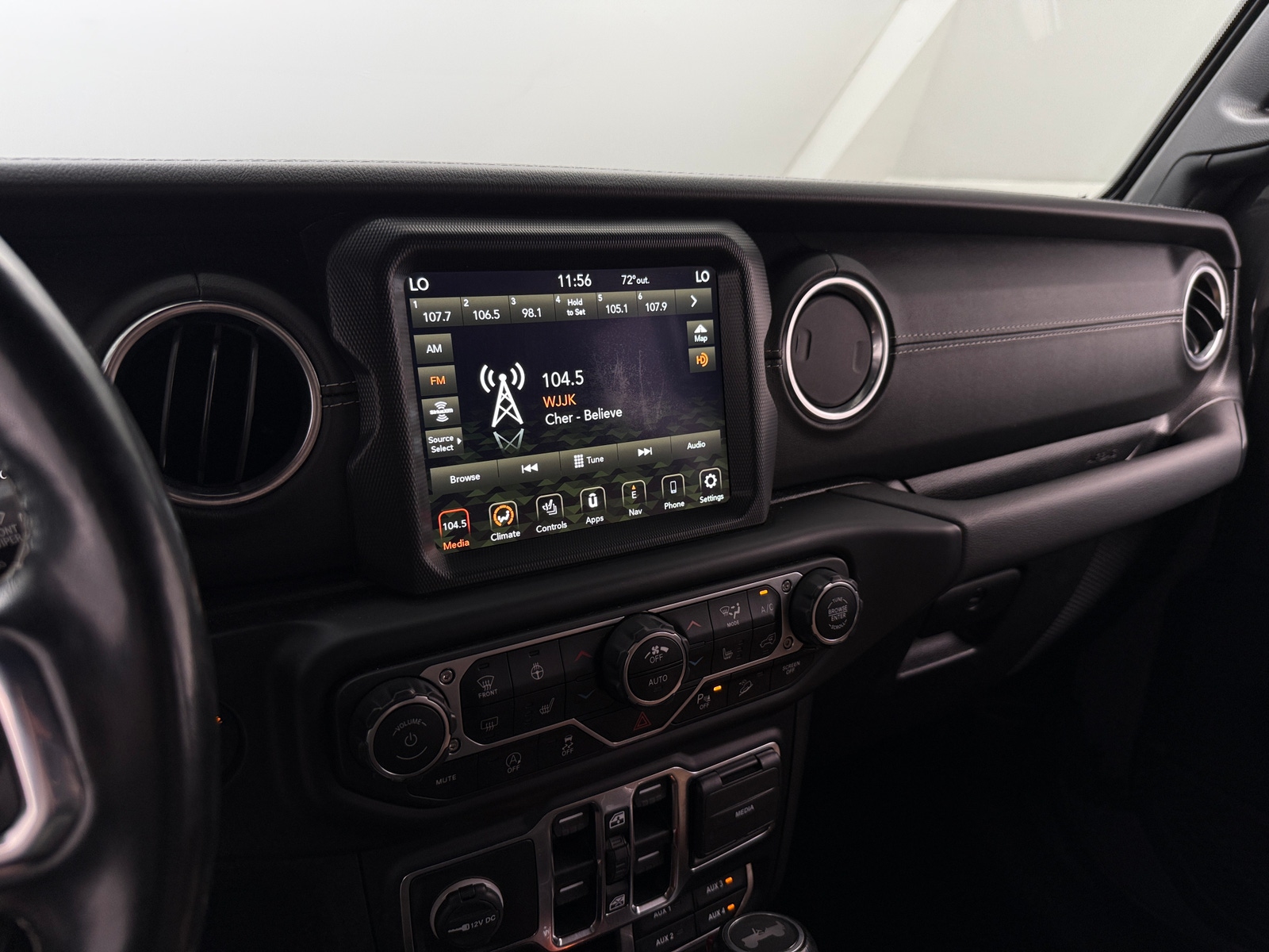 Thumbnail: 2020 Jeep Wrangler - 3