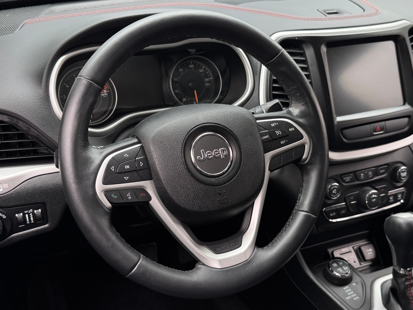 Thumbnail: 2016 Jeep Cherokee - 4