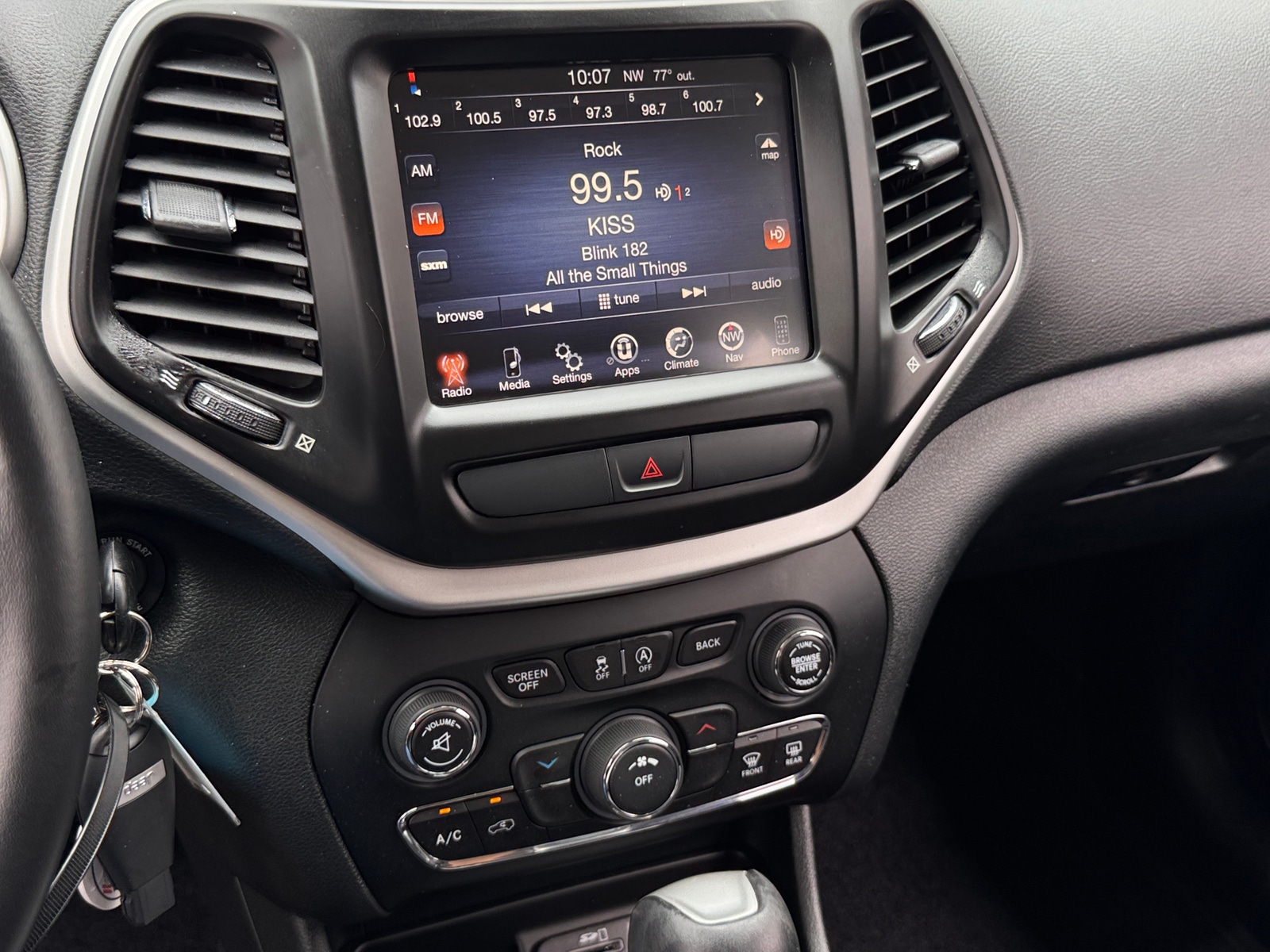 Thumbnail: 2016 Jeep Cherokee - 3