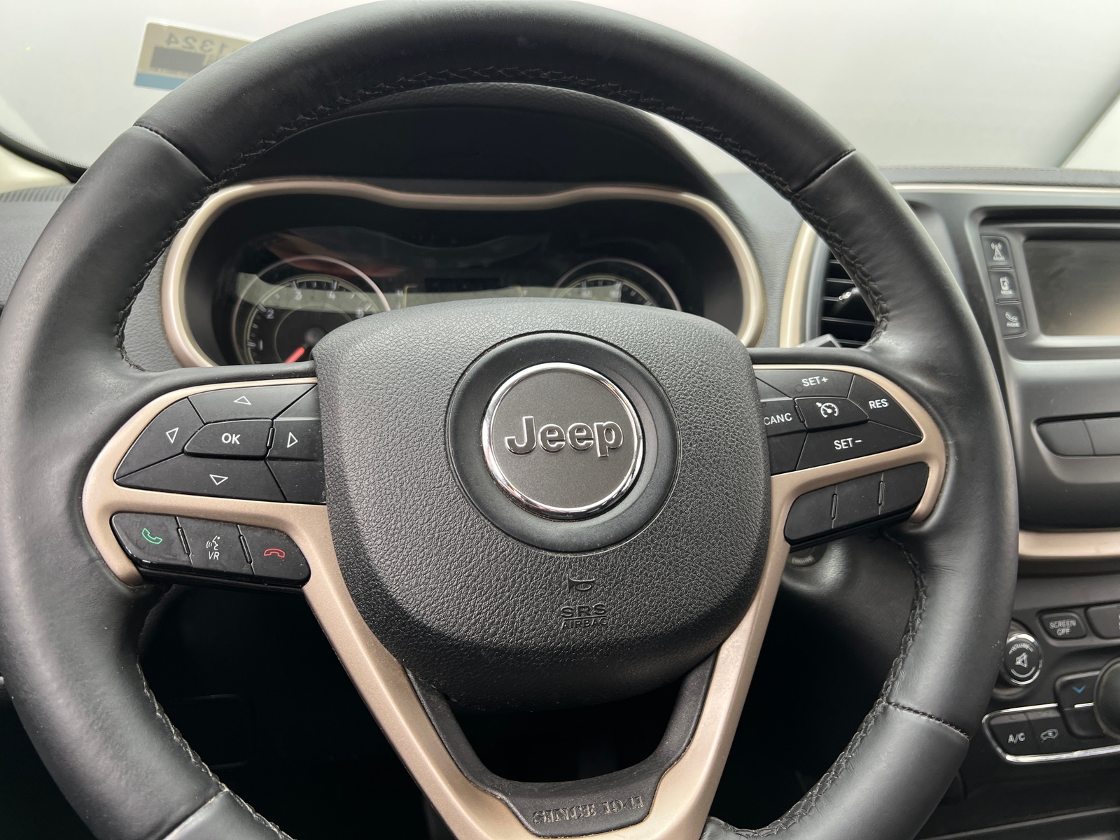 Thumbnail: 2014 Jeep Cherokee - 5