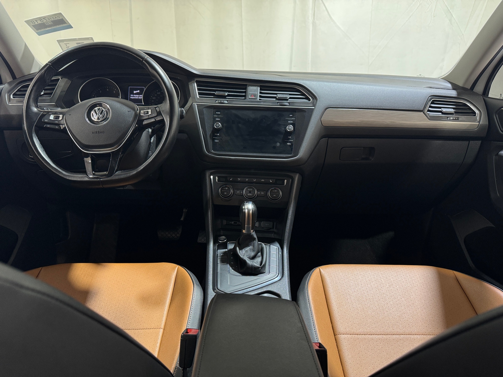 Thumbnail: 2018 Volkswagen Tiguan - 2