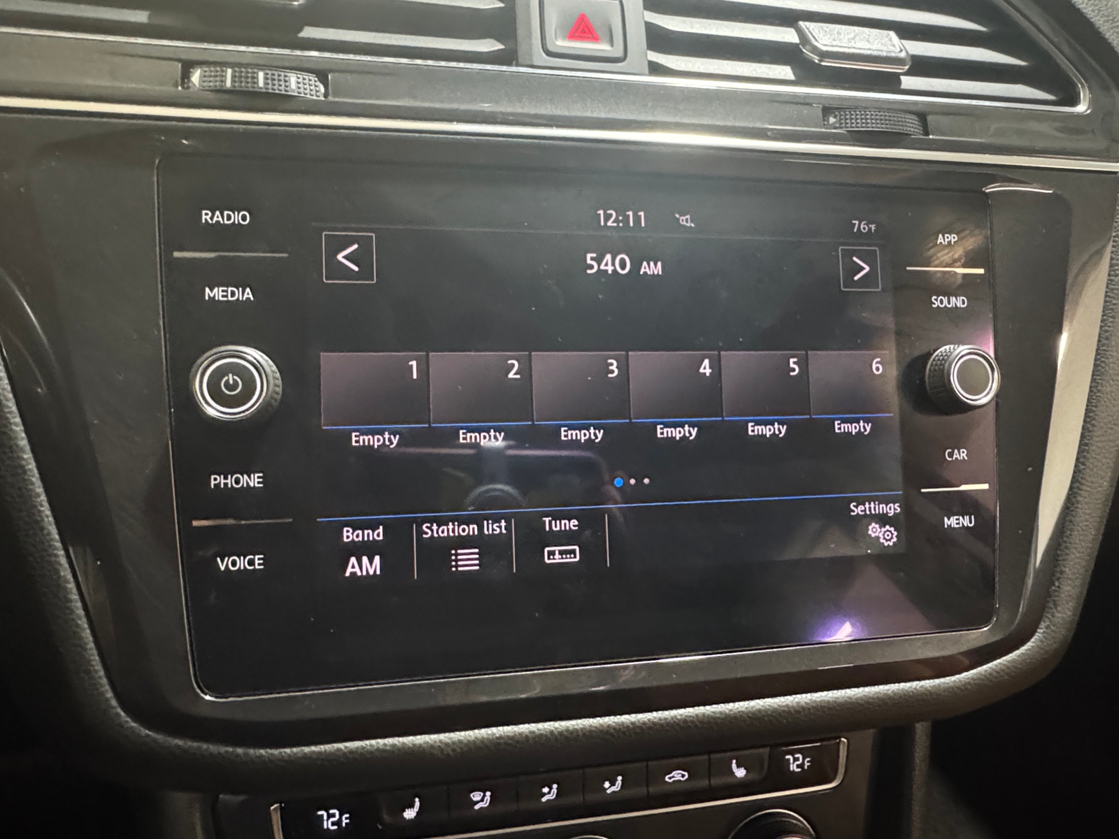 Thumbnail: 2018 Volkswagen Tiguan - 3