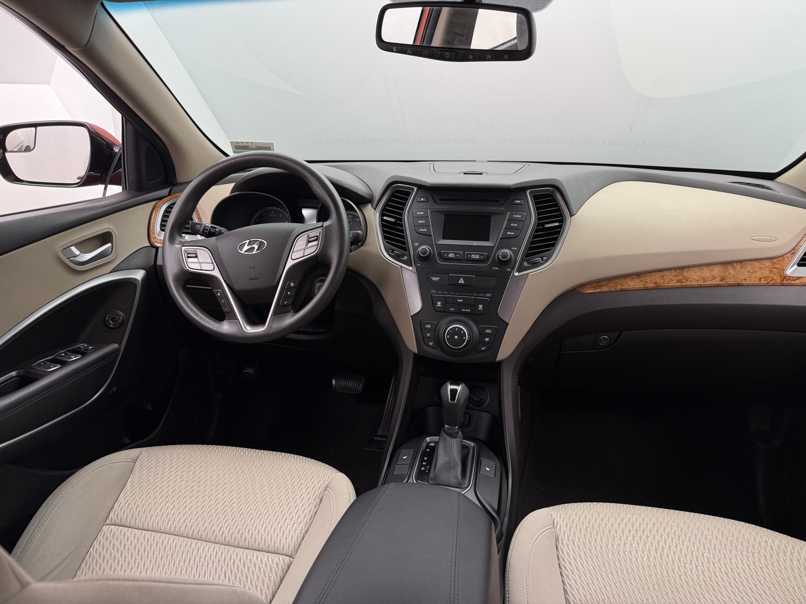 Thumbnail: 2015 Hyundai Santa Fe - 3