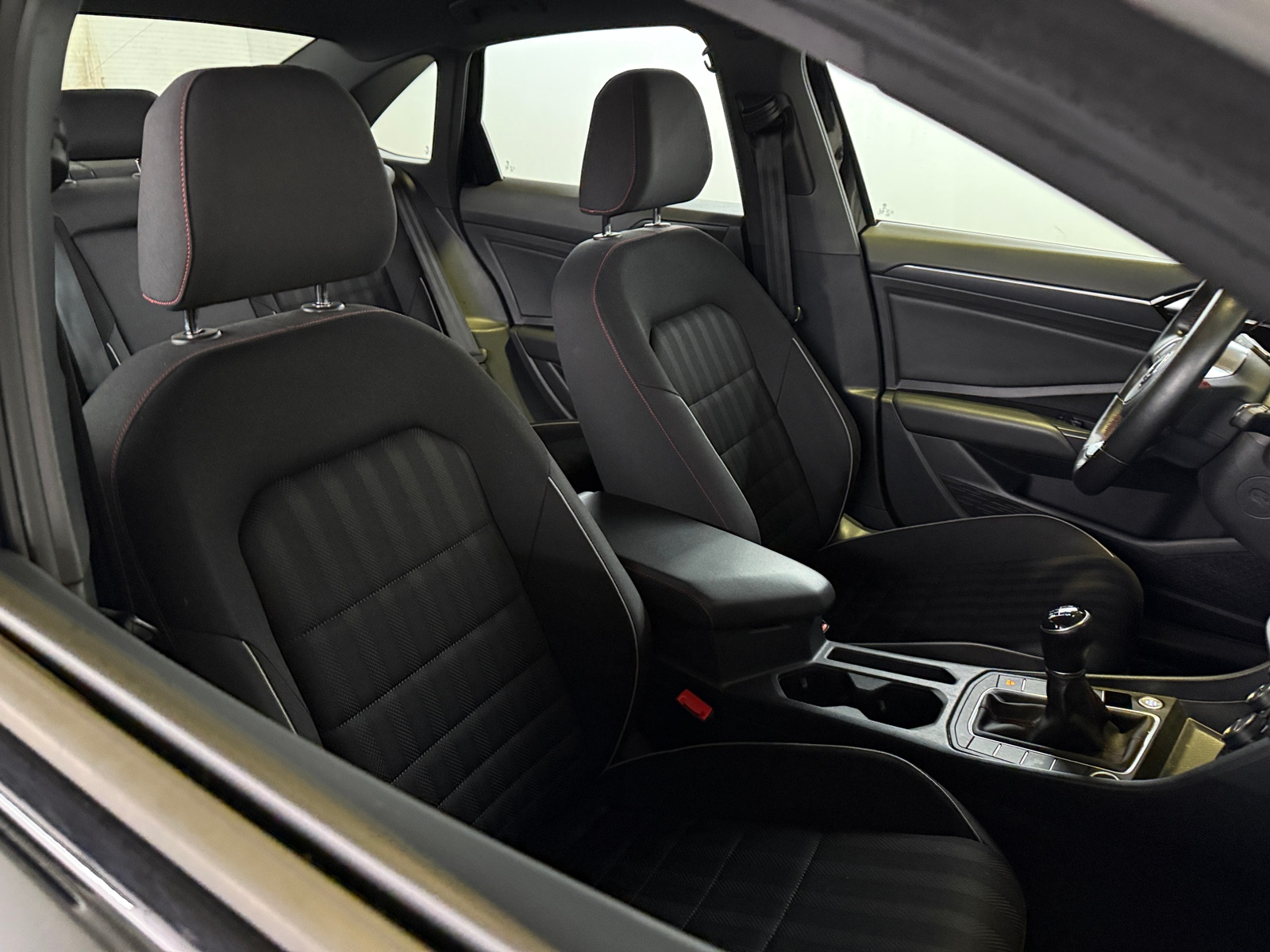 Thumbnail: 2019 Volkswagen Jetta - 2